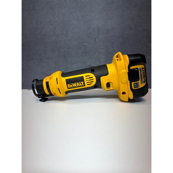 Dewalt Cordless Cut Out Tool 18v W/battery DC550 - TESTED - Picture 4 of 7
